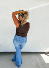 Load image into Gallery viewer, ROMI MEDIUM WASH TUMMY CONTROL JEANS
