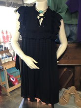 Load image into Gallery viewer, Sideline social
